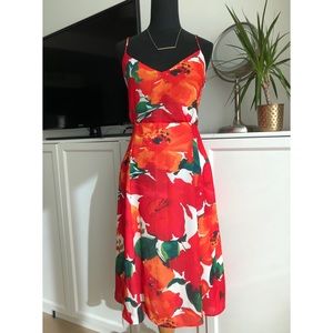 NWOT - Floral Print Midi Dress